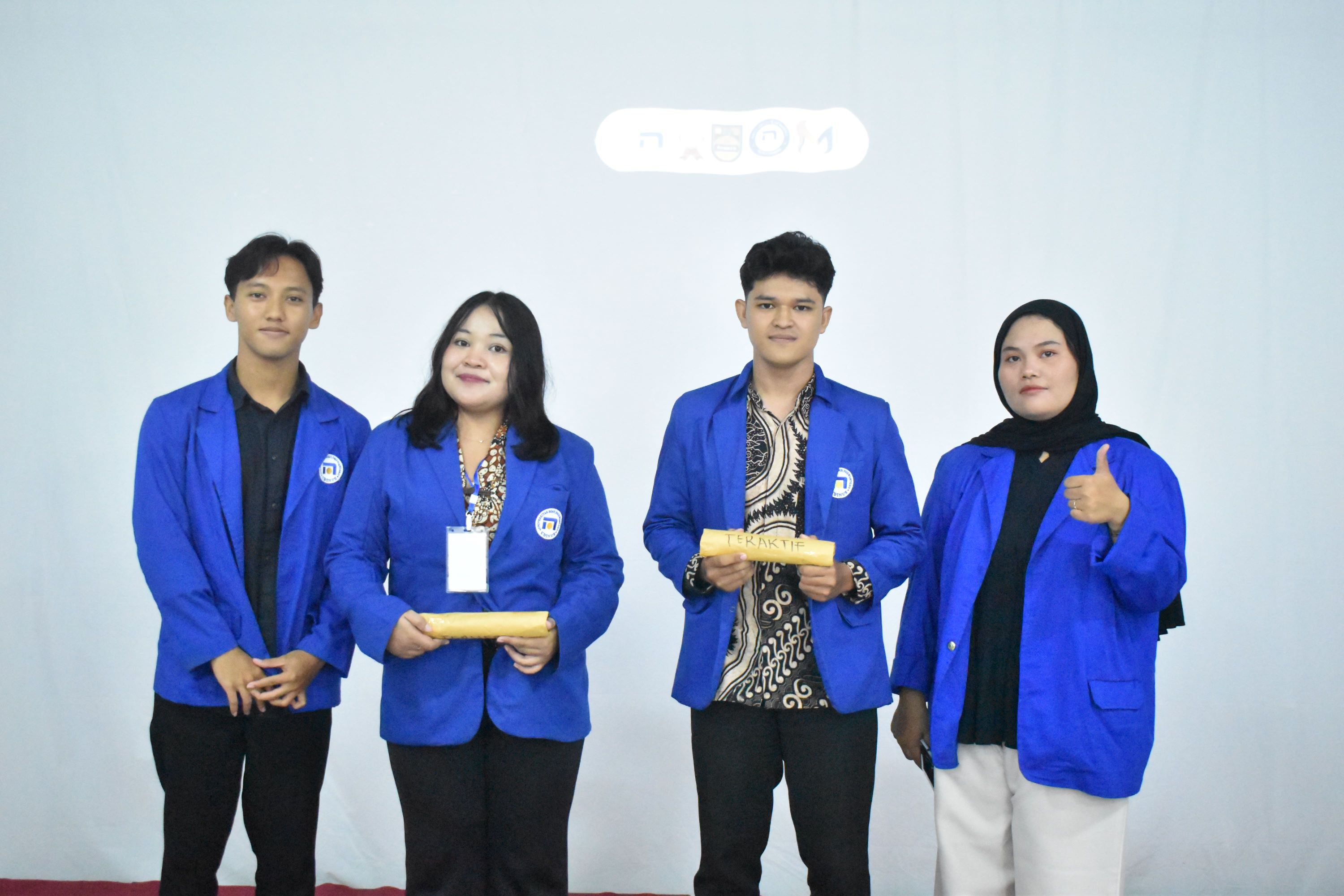 pengumuman juara + penyerahan hadiah